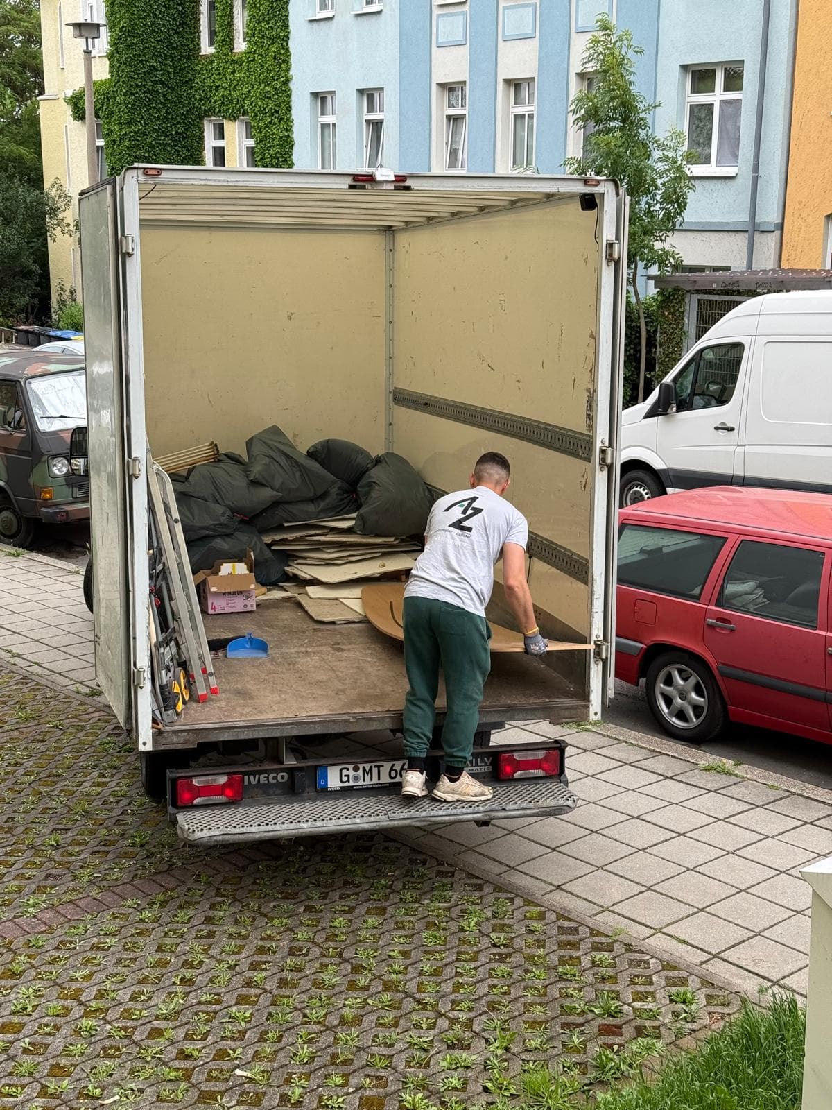 AZ Räumung – professionelle Entrümpelung im Einsatz